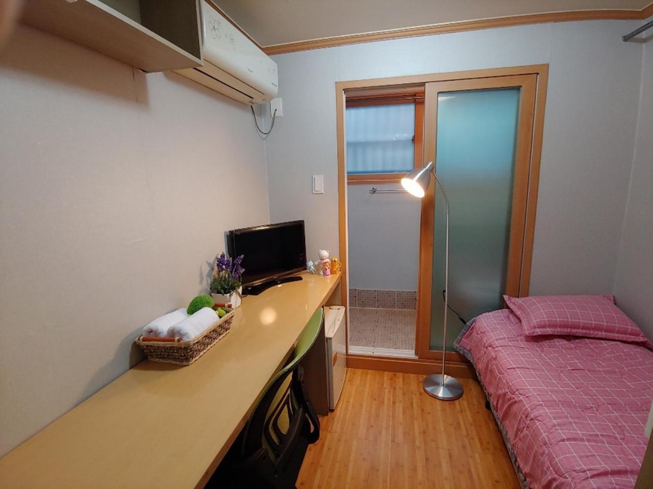 I Sleep Alone Hotel โซล ภายนอก รูปภาพ